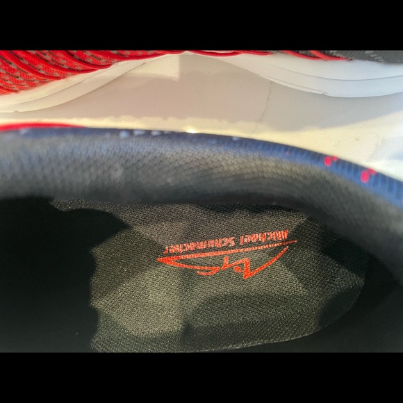 Ferrari one pair of Michael Schumacher Ferrari shoes. size euro 43 or CDN 10. - Picture 8 of 10